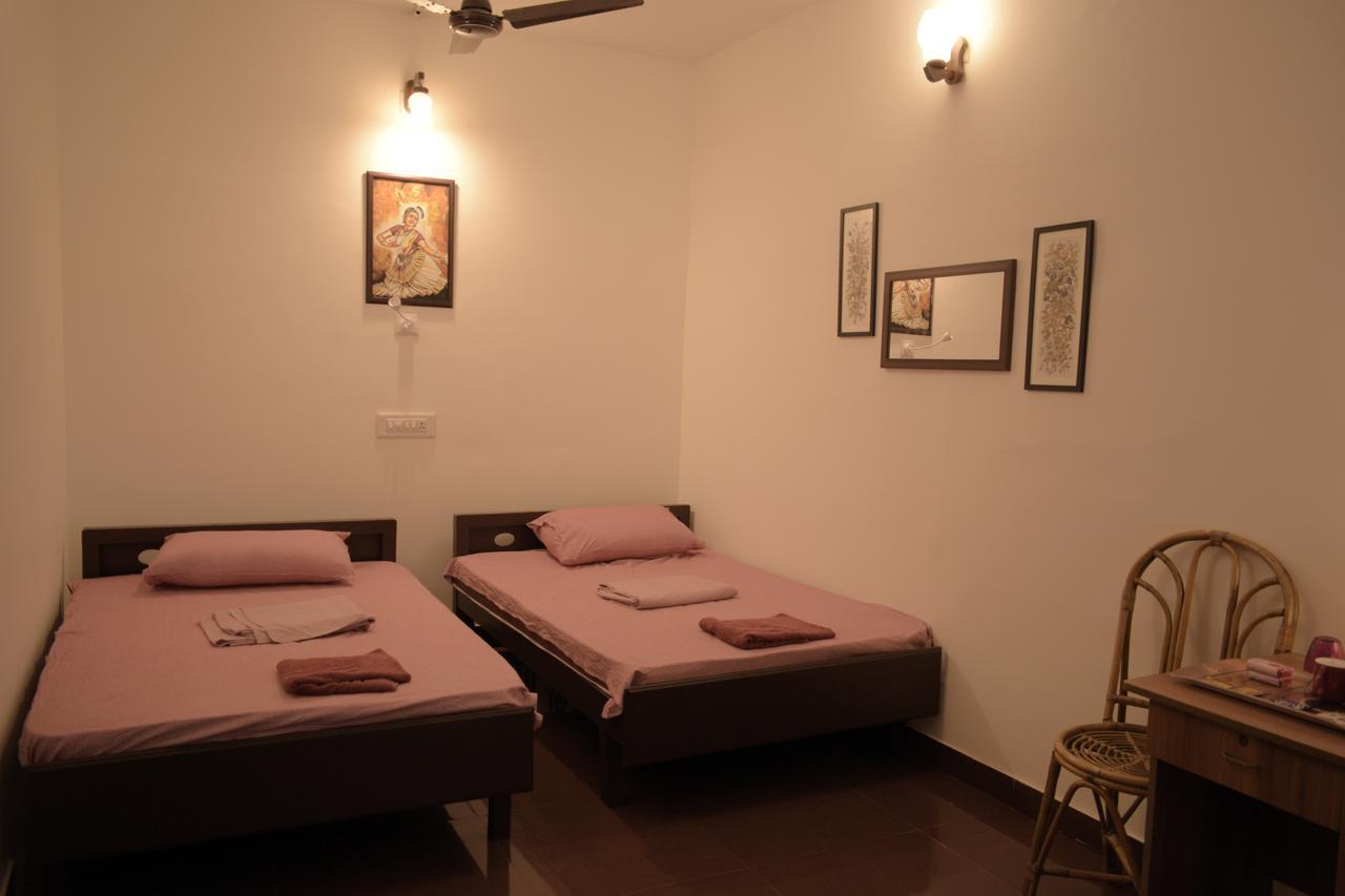 Vretreat Hotel Kokkanisseri ภายนอก รูปภาพ